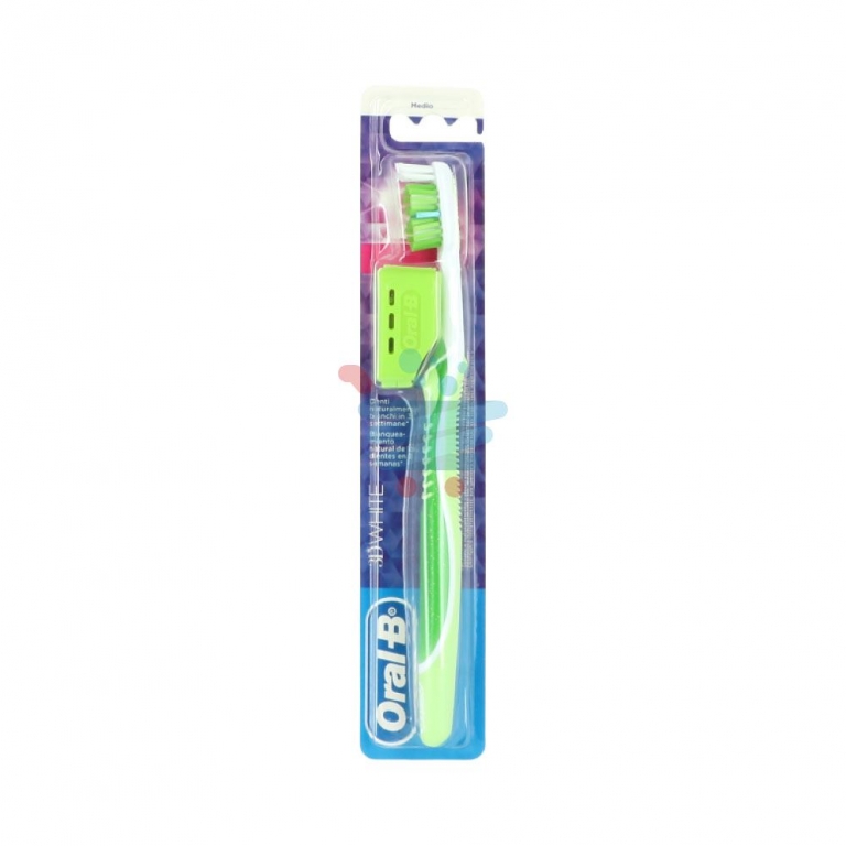 SPAZZOLINO ORAL B 3D WHITE 35MEDIO 